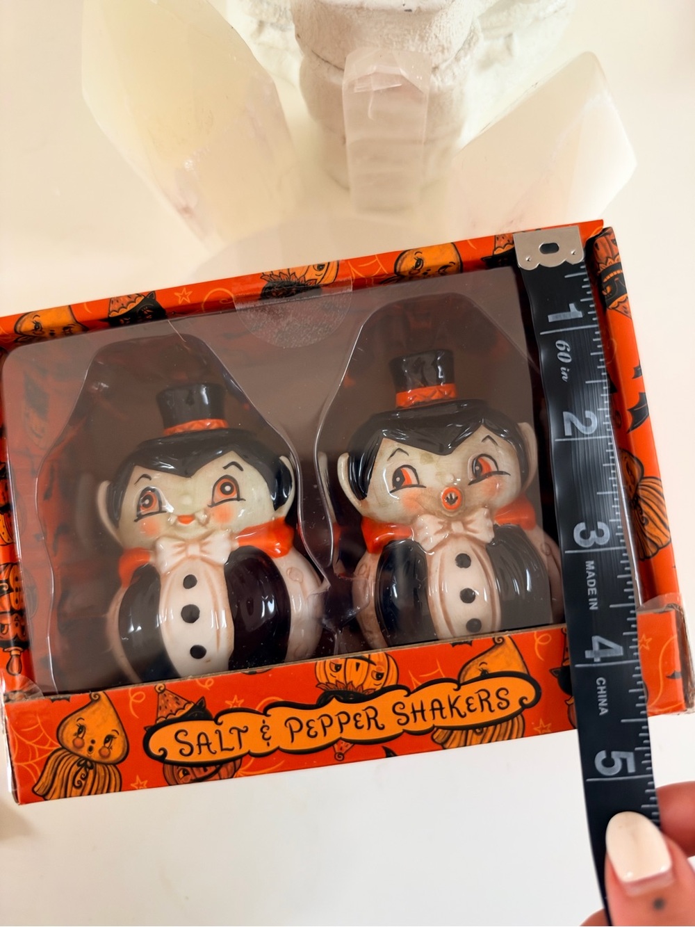 Halloween Vampire Salt & Pepper Shakers - Black and Orange - Picture 5 of 5
